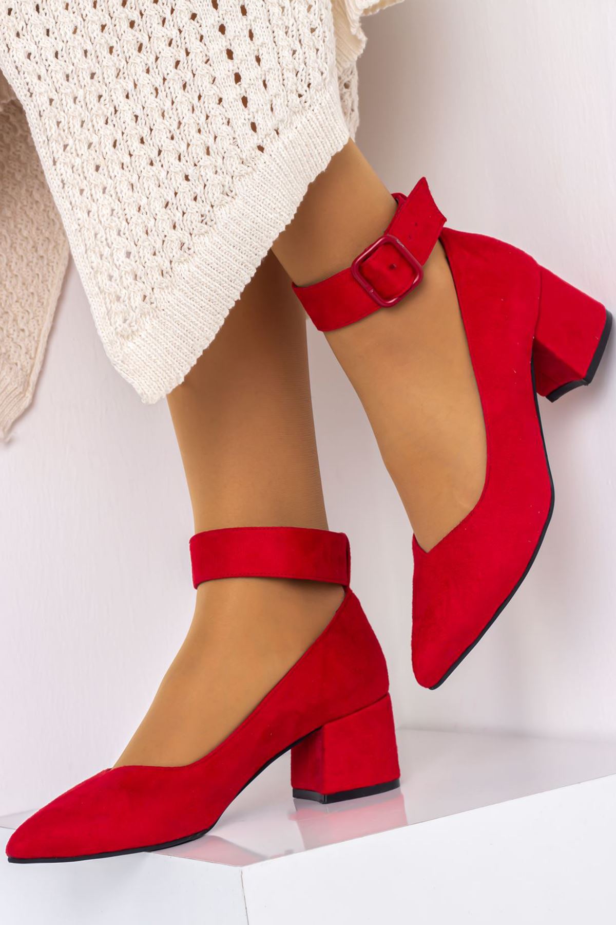 Bilekten Kemer Detaylı Kadın Topuklu Ayakkabı-S. Kırmızı
