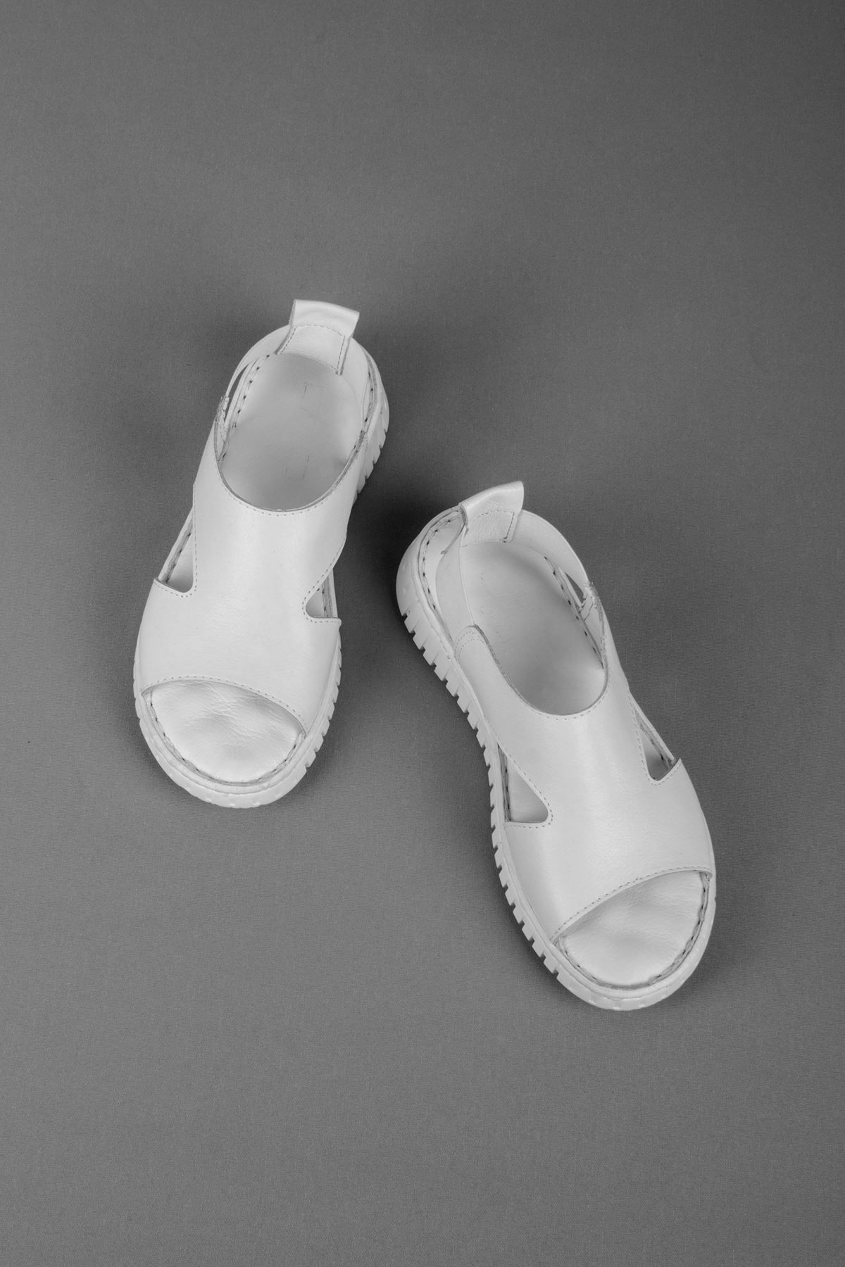 Silver Hakiki Deri Kadın Sandalet Kenarı Açık Memory Taban-beyaz