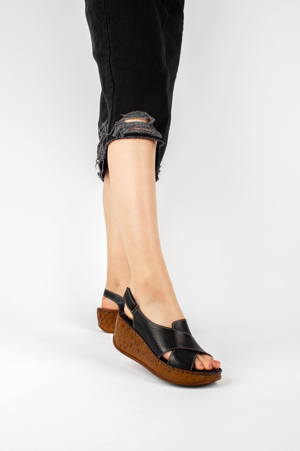 Brunette Hakiki Deri Kadın Topuklu Sandalet Çapraz-siyah