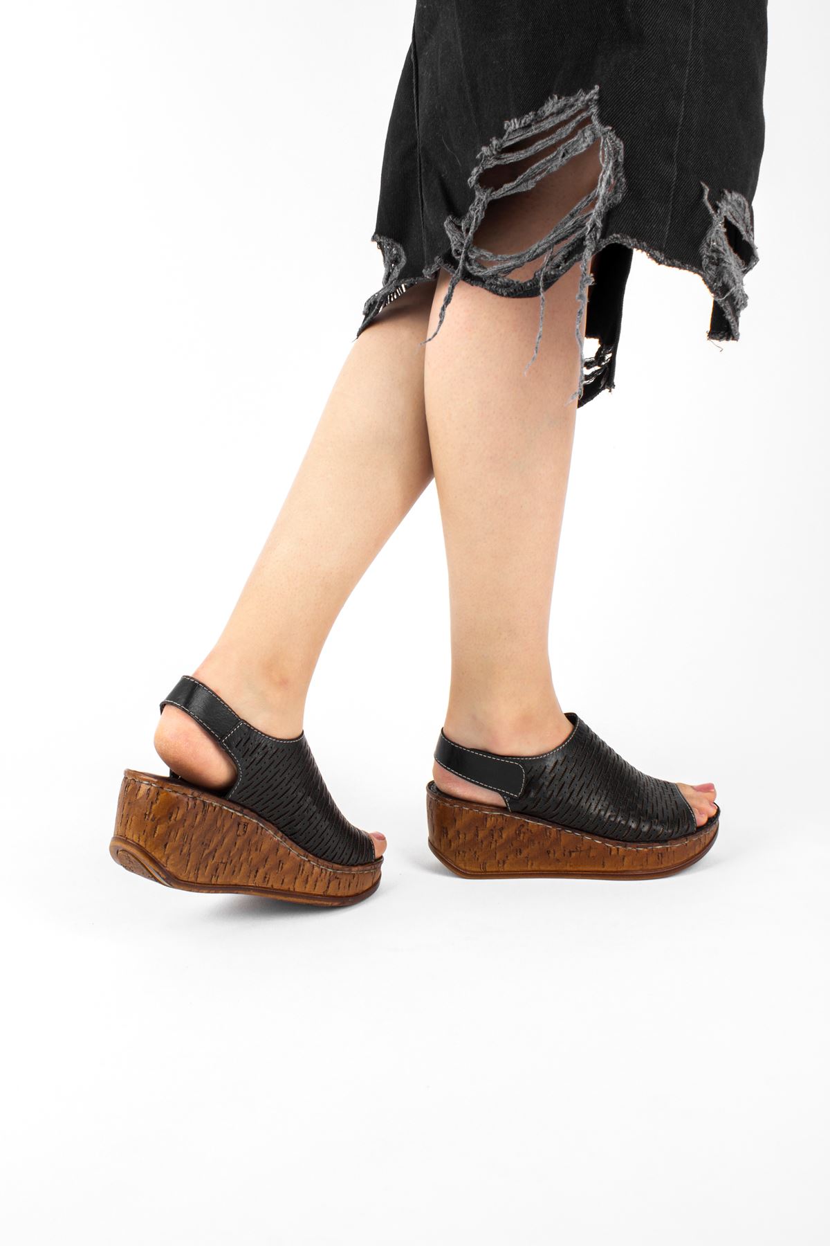 Admiral Hakiki Deri Topuklu Sandalet-siyah