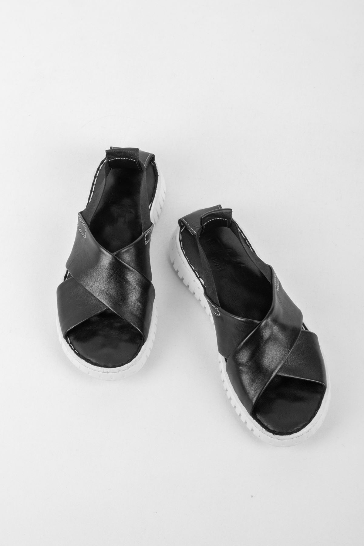 Magenta Hakiki Deri Sandalet Çapraz Detay Memory Taban-siyah