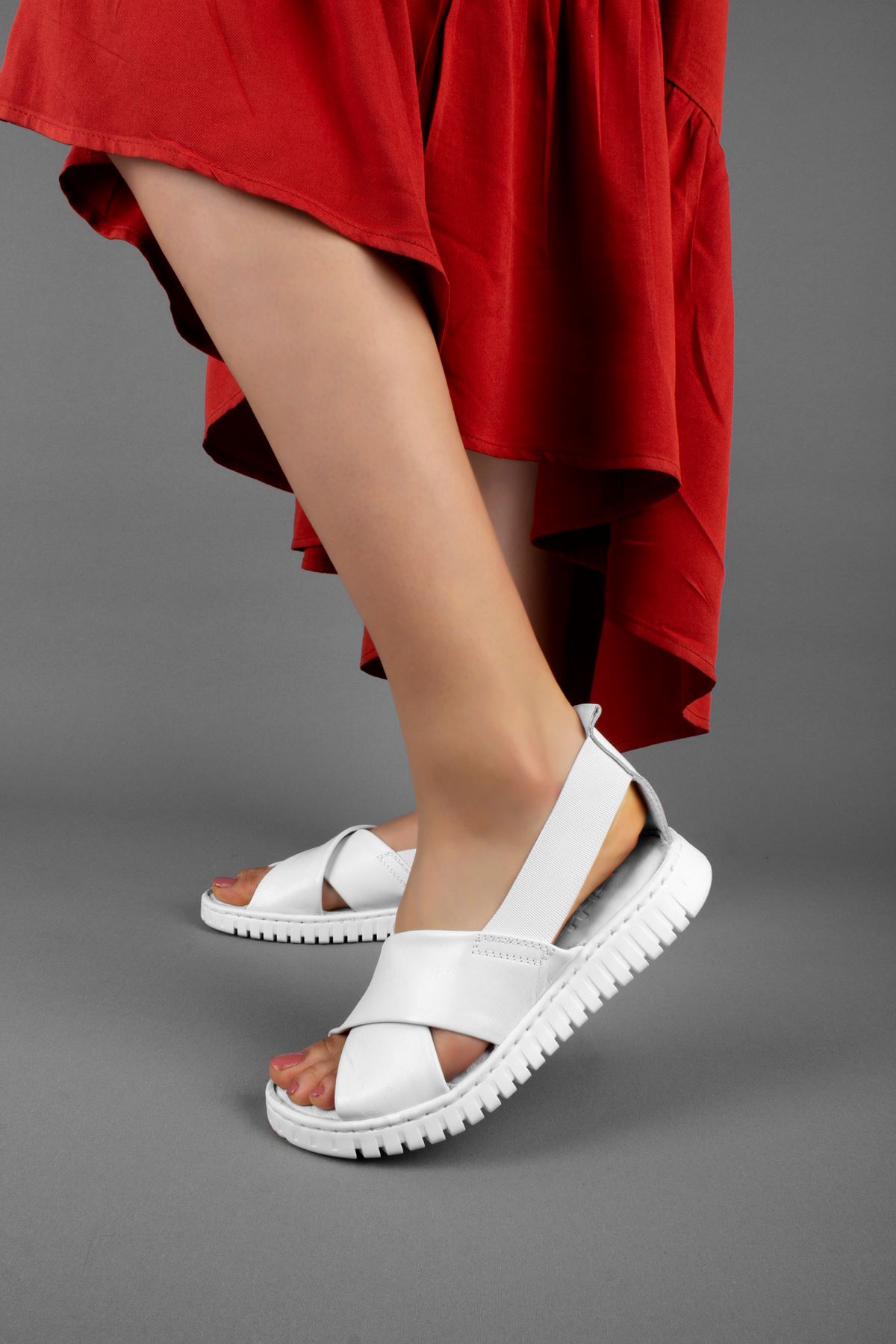 Magenta Hakiki Deri Sandalet Çapraz Detay Memory Taban-beyaz