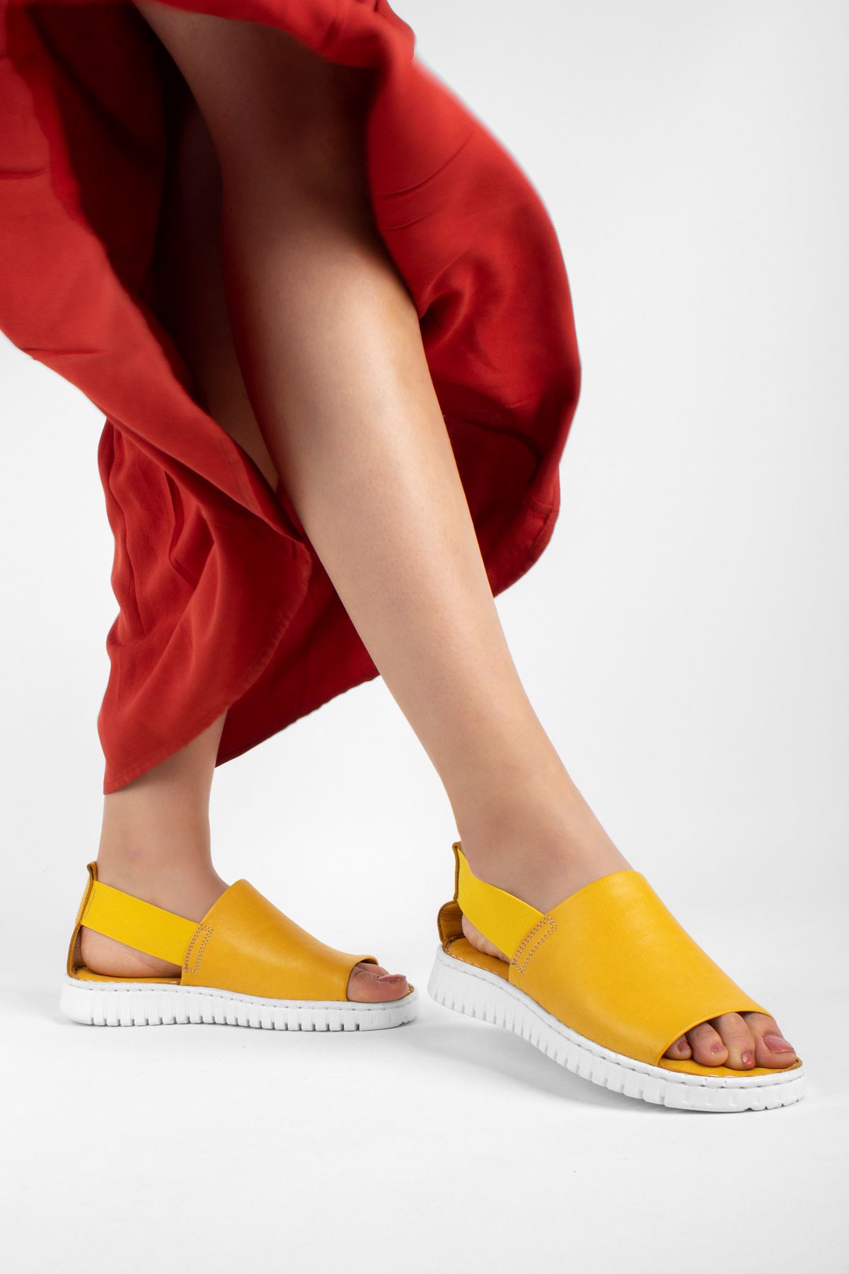 Pollen Hakiki Deri Kadın Sandalet Düz Model-Sarı