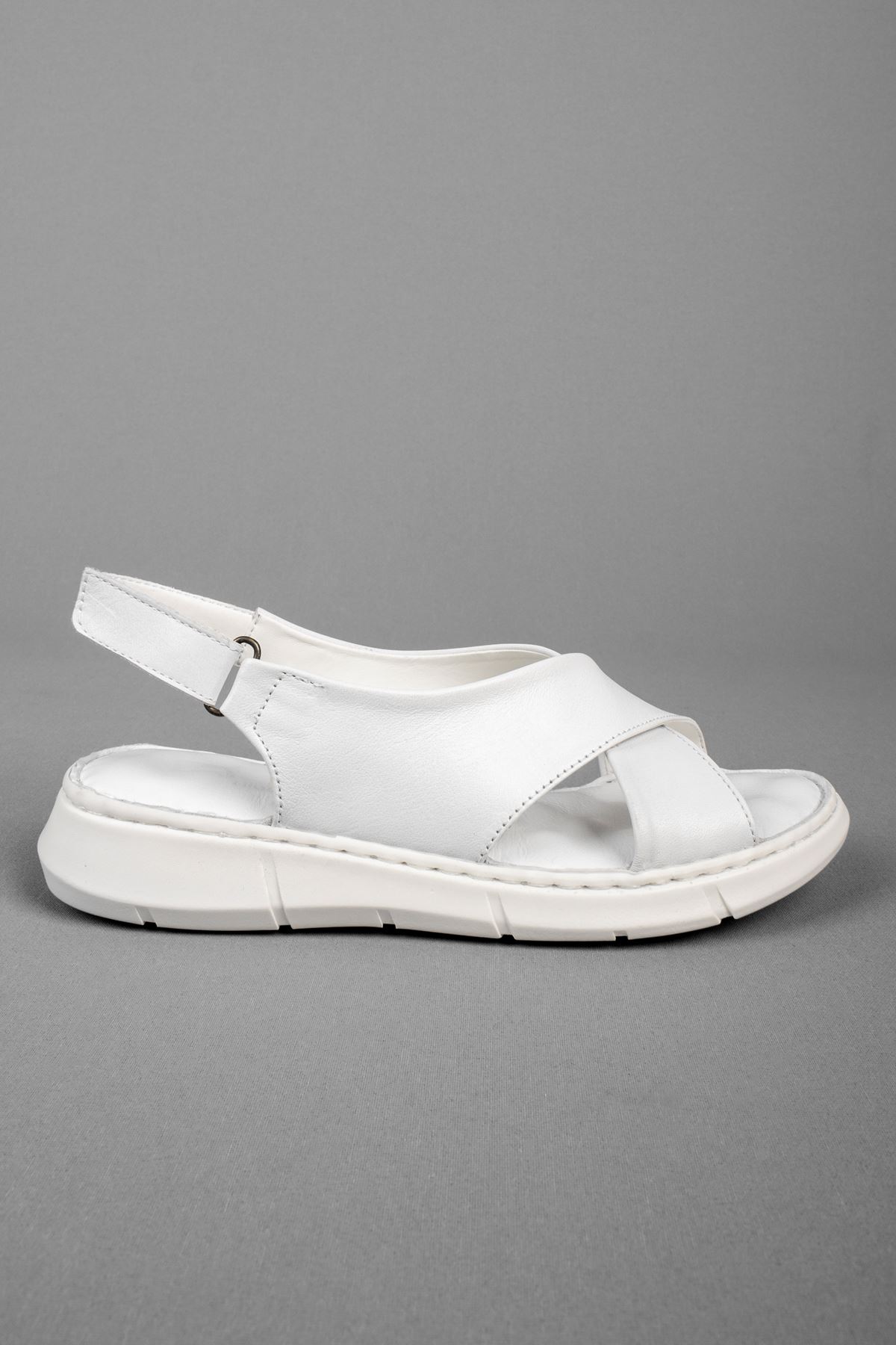 Willow Hakiki Deri Kadın Sandalet Çapraz Kemer-beyaz