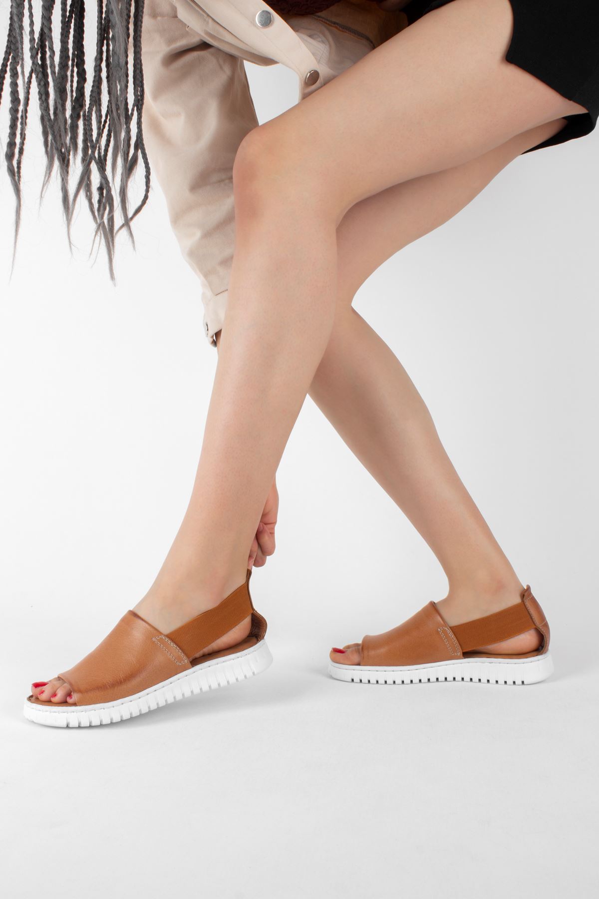 Pollen Hakiki Deri Kadın Sandalet Düz Model-Taba