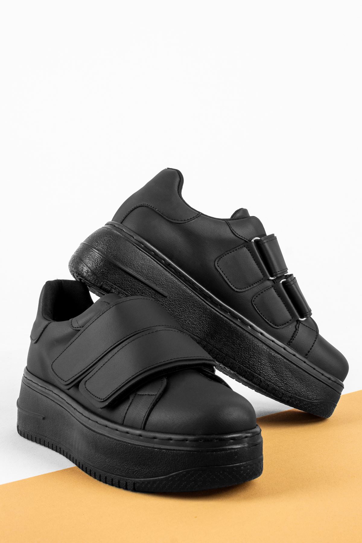 Alvin Kadın Spor Ayakkabı 2 Bantlı-siyah
