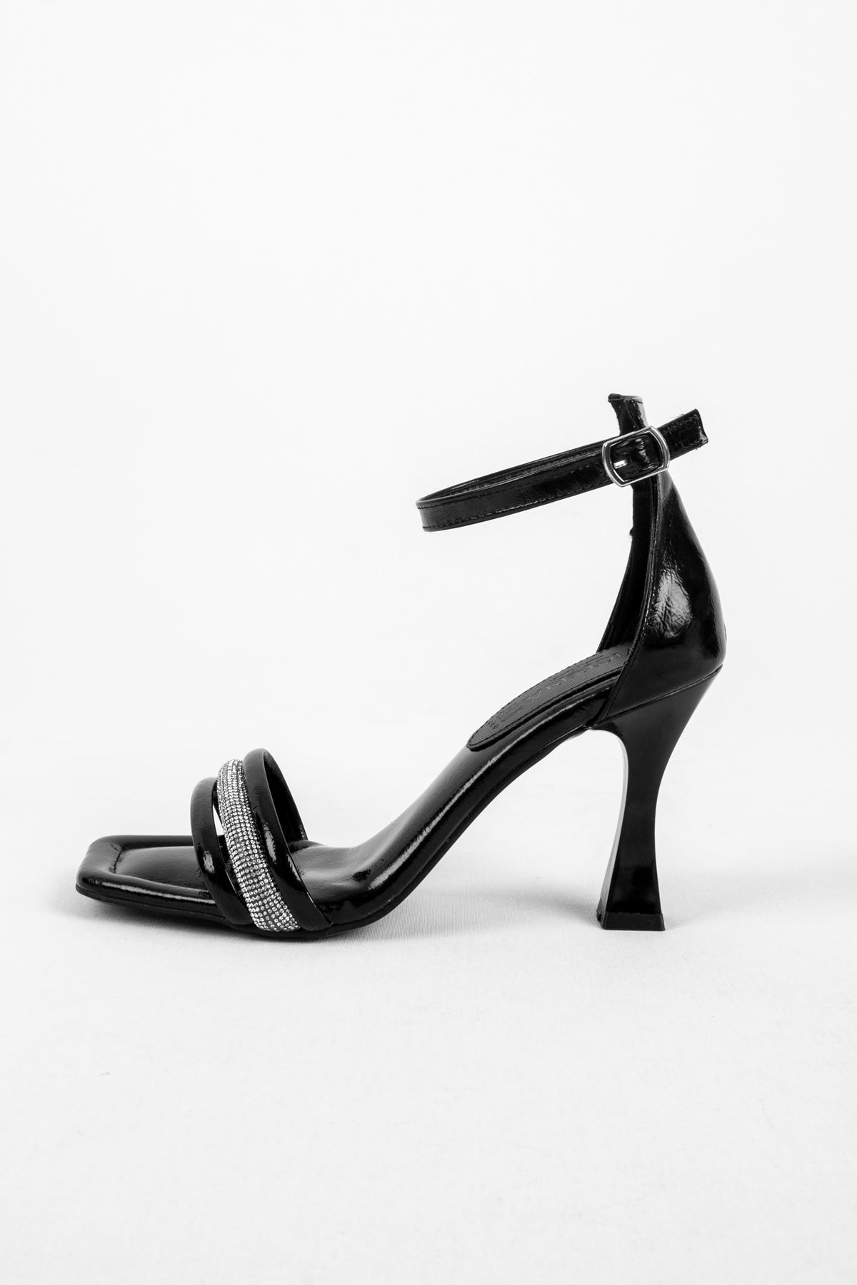 Fiona Kadın Taşlı Topuklu Ayakkabı-siyah