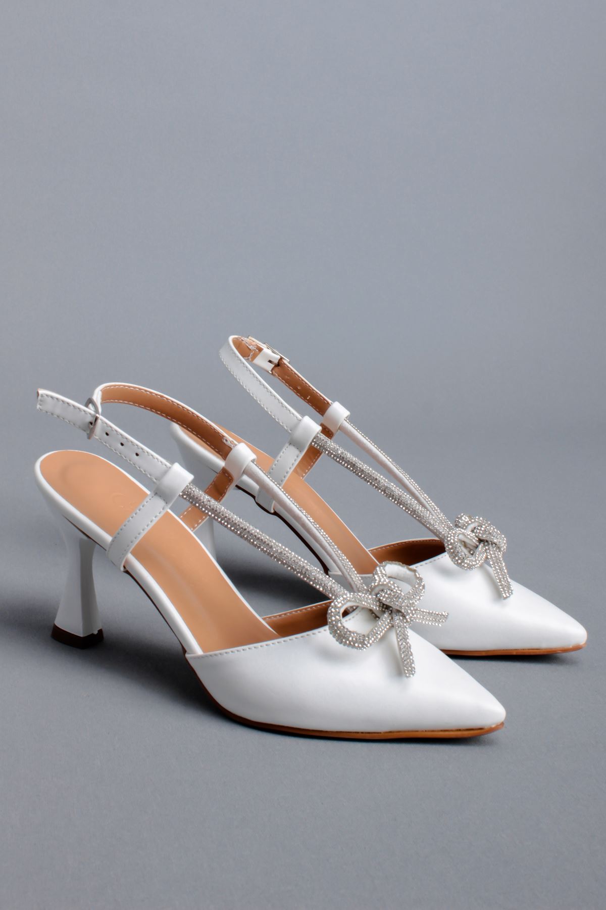 Petunya Kadın Topuklu Ayakkabı Kurdela Taş Geçişli-beyaz