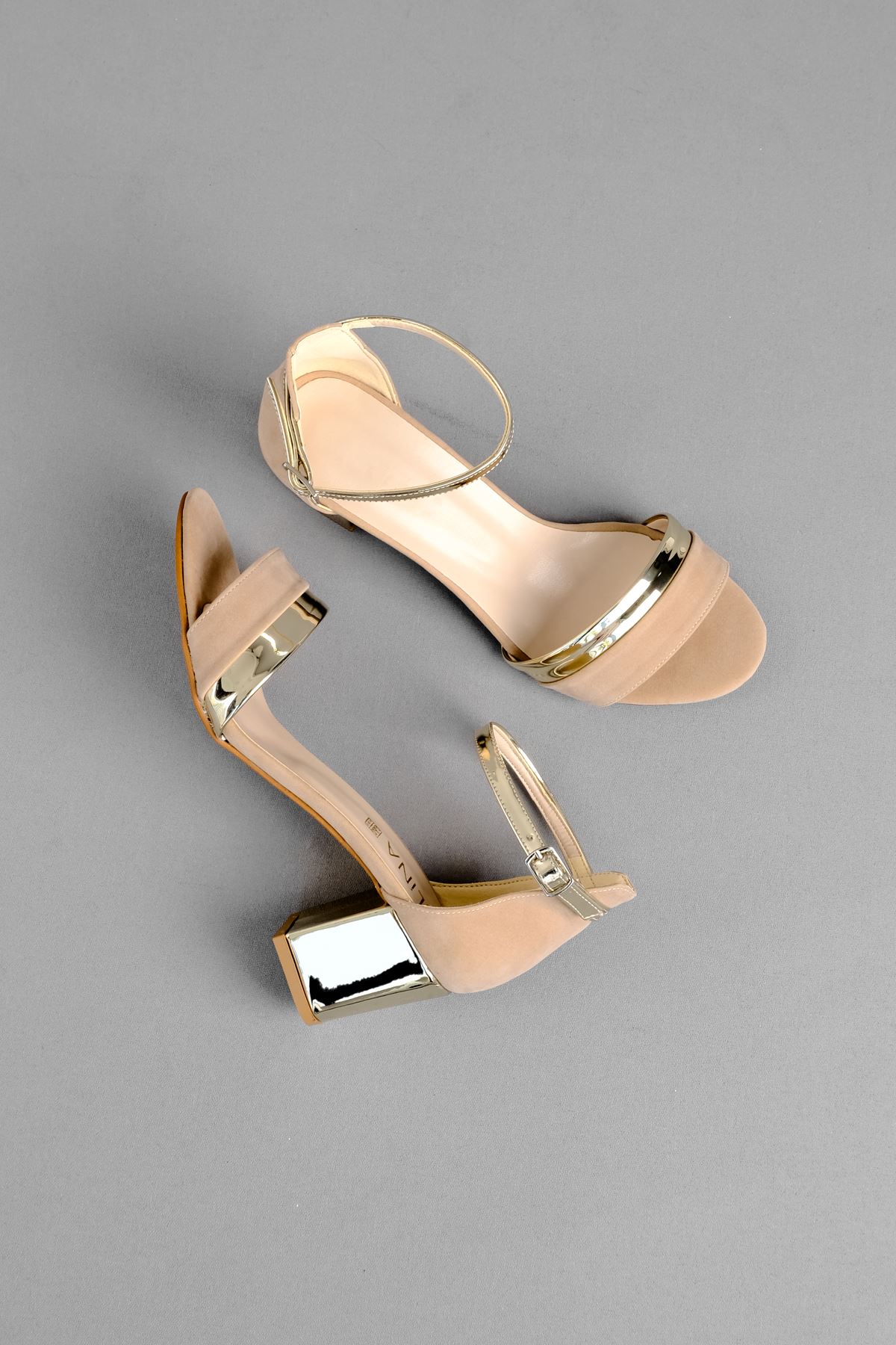 Josef Kadın Topuğu Gümüş Detaylı Topuklu Ayakkabı-S.VİZYON