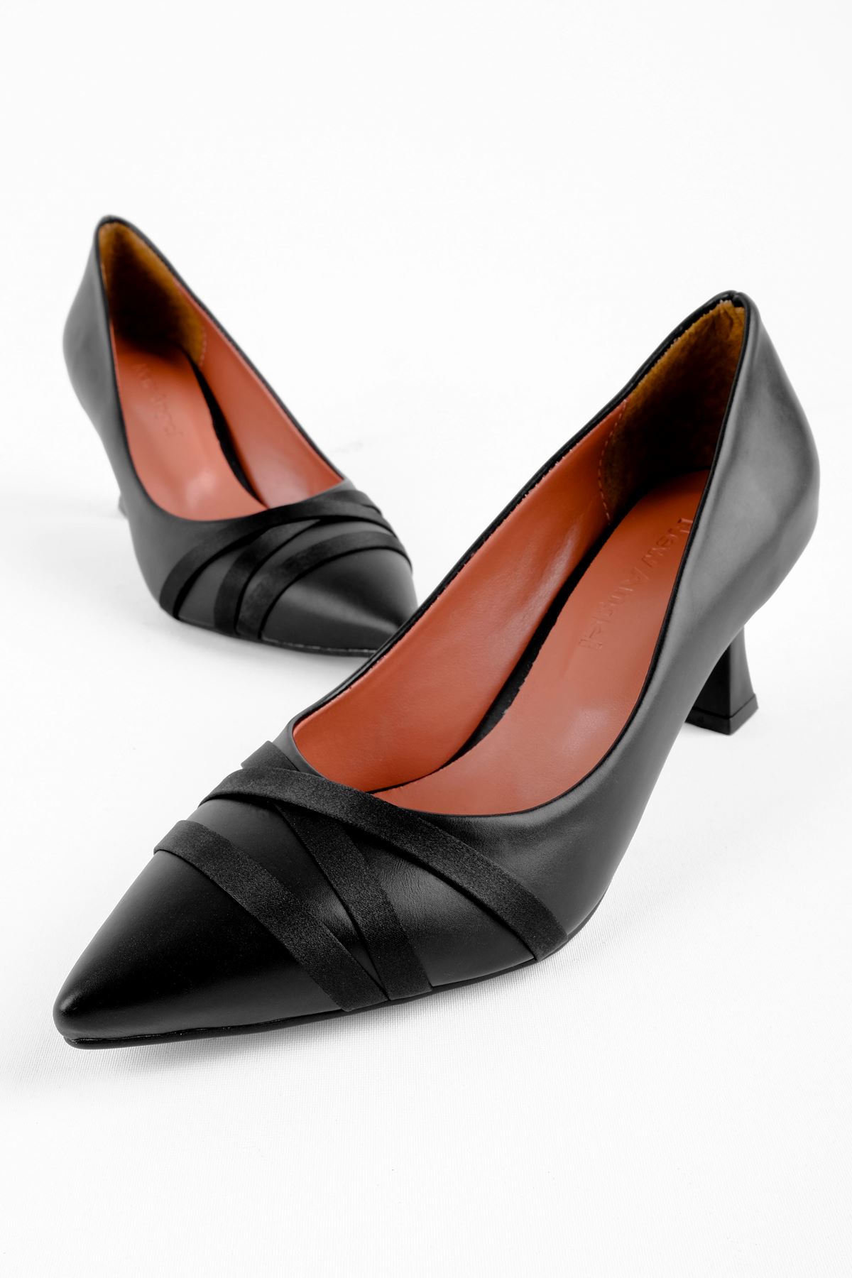 Saten Kadın Topuklu Ayakkabı-siyah