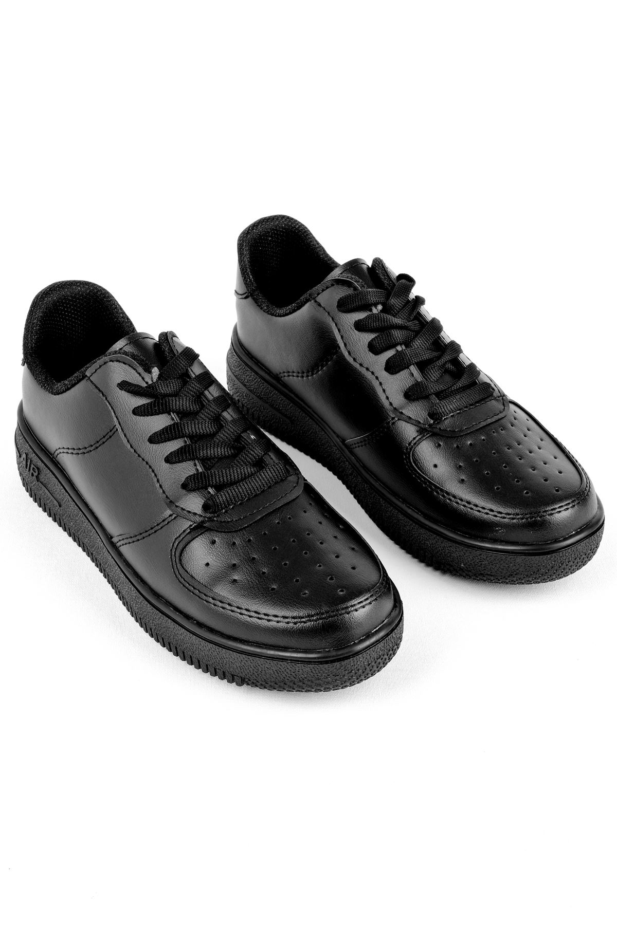 Kadın Spor Ayakkabı Ön Kısmı Delikli-siyah
