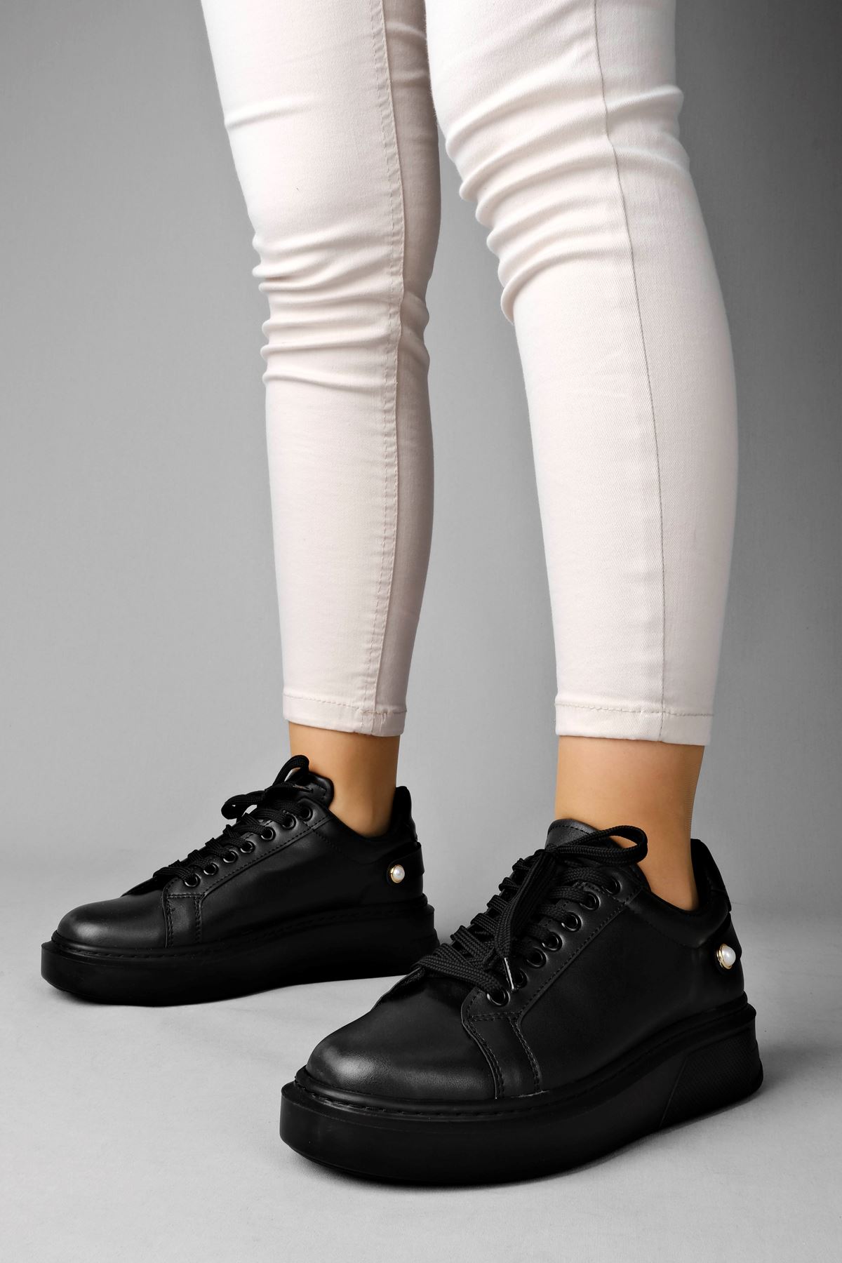 Adoles Kadın Spor Ayakkabı İnci Taşlı-siyah