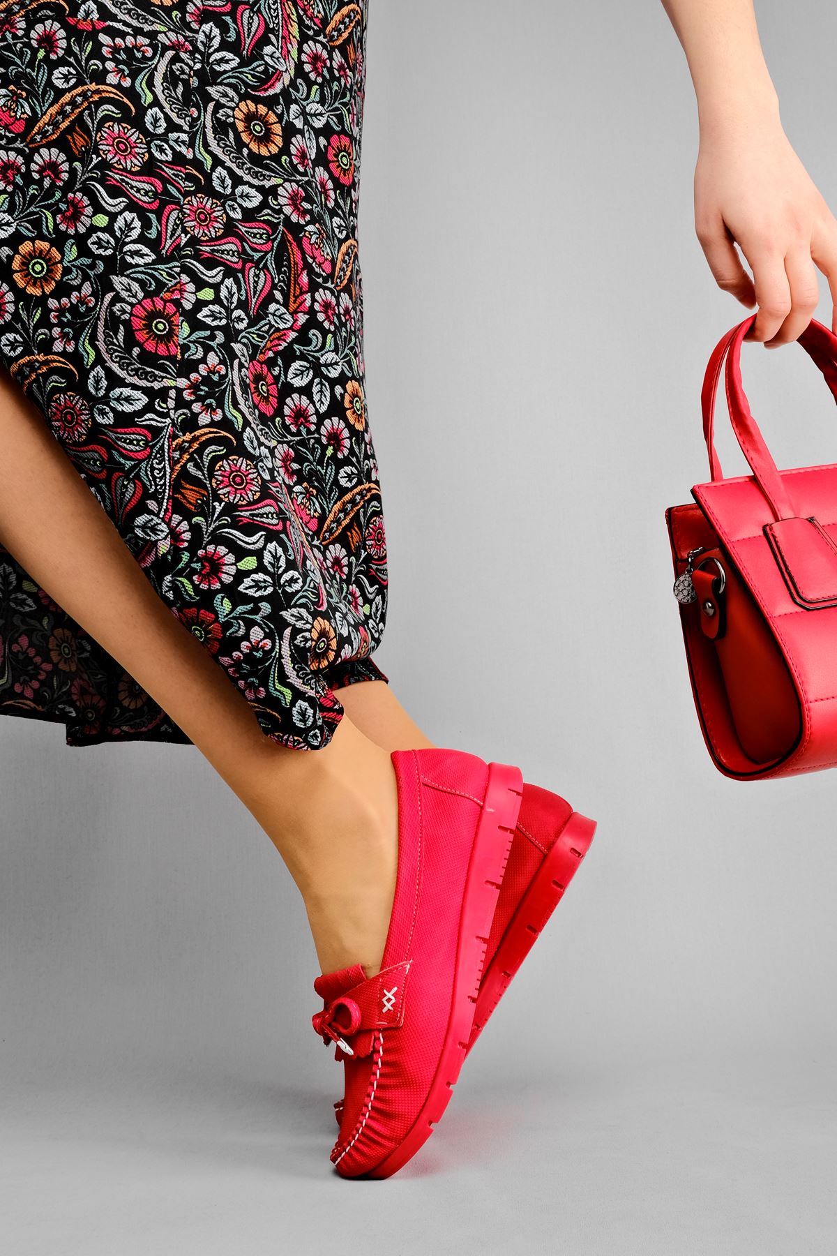 Sheer Kadın Fiyonk Detaylı Günlük Ayakkabı-Kırmızı