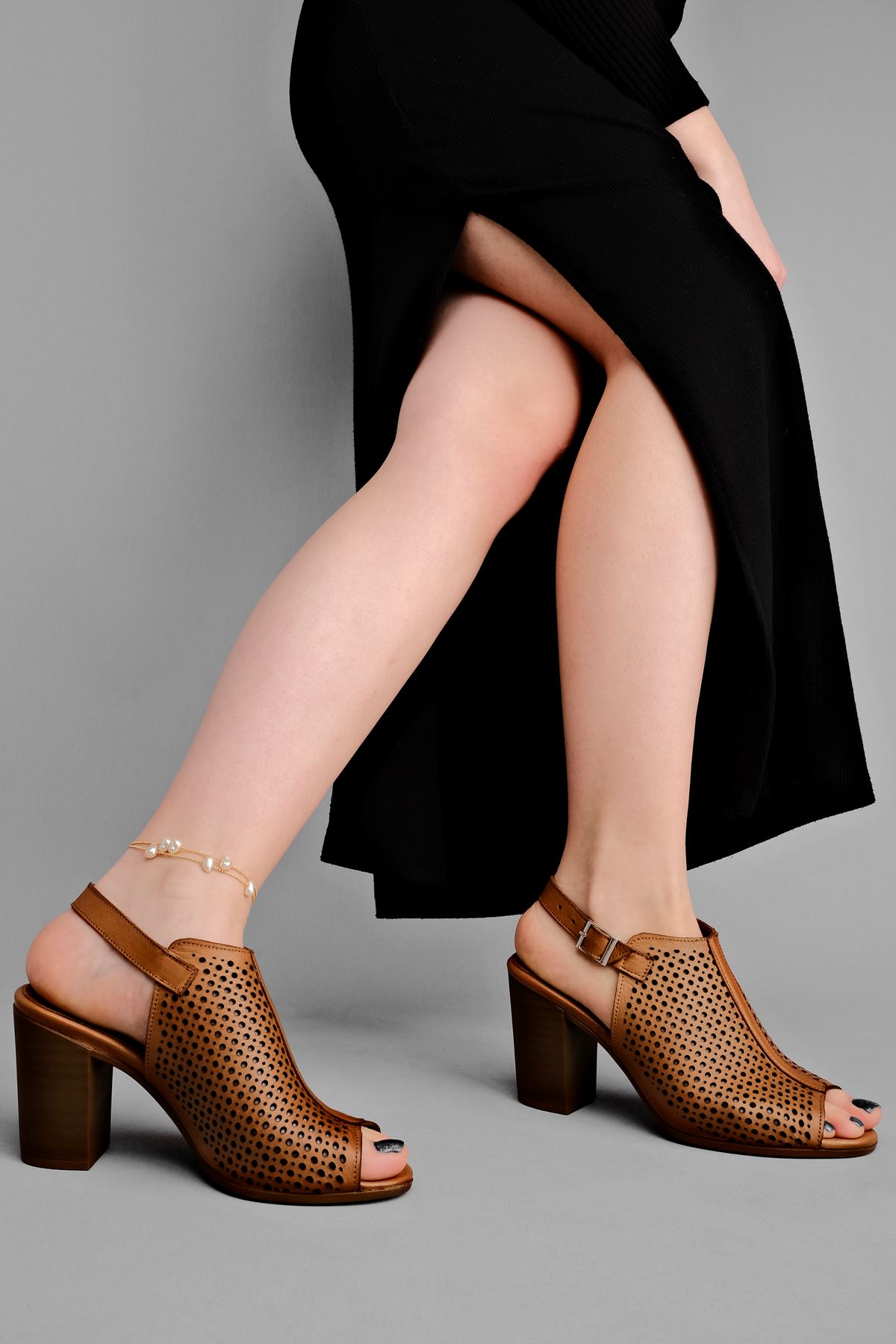 Vesta Kadın Hakiki Deri Topuklu Ayakkabı Üstü Delikli-Taba
