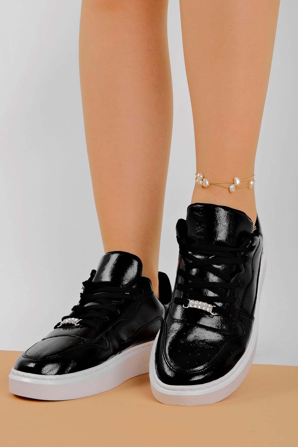 Mandy Kadın Taş Detaylı Spor Ayakkabı-siyah