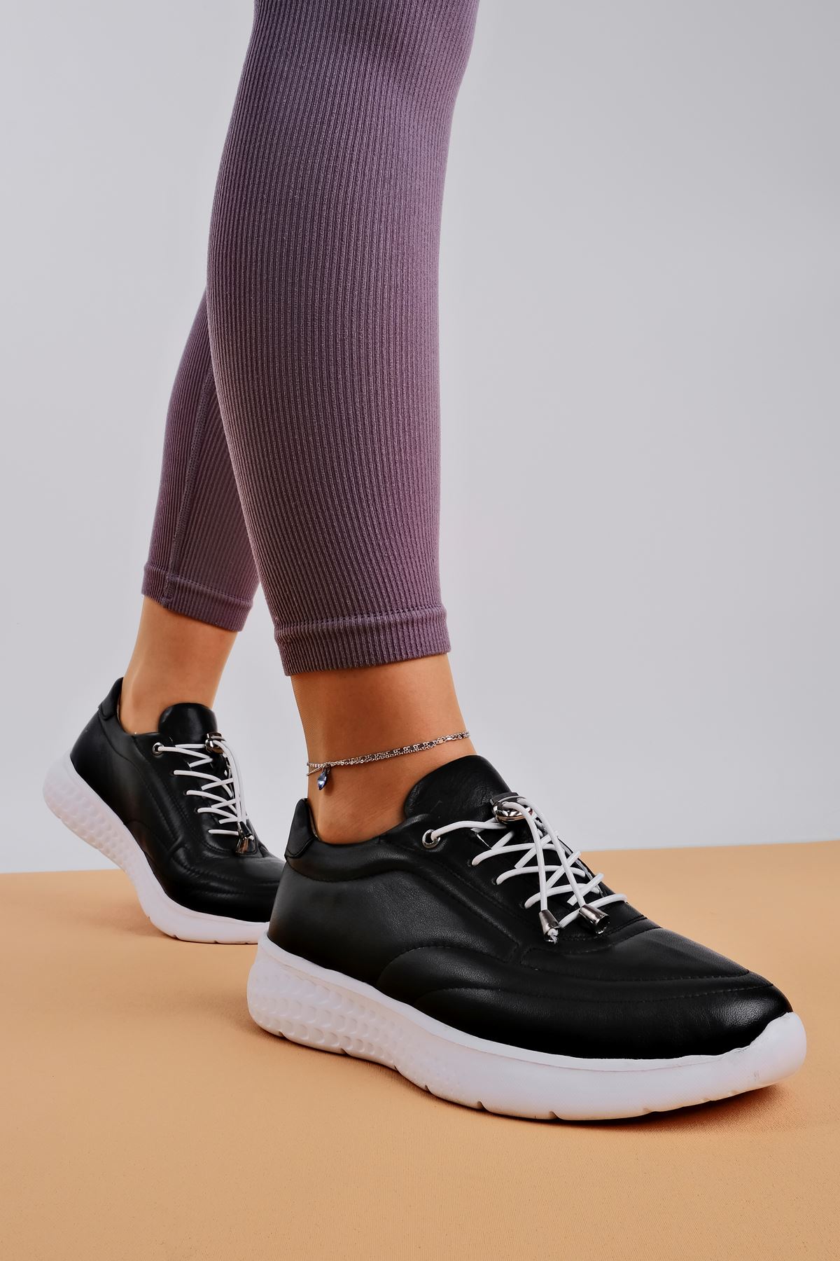 Opal Kadın Spor Ayakkabı Hakiki Deri-Siyah Beyaz