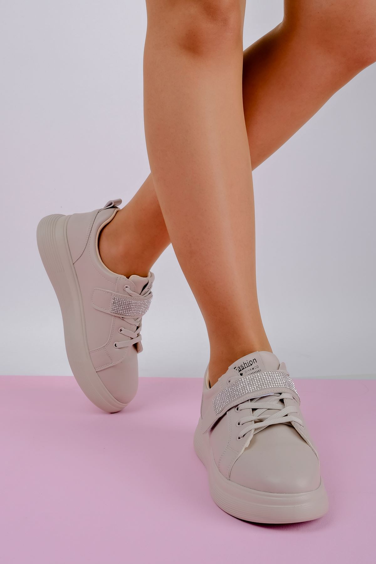 Mila Kadın Spor Ayakkabı Bant Taşlı-Bej