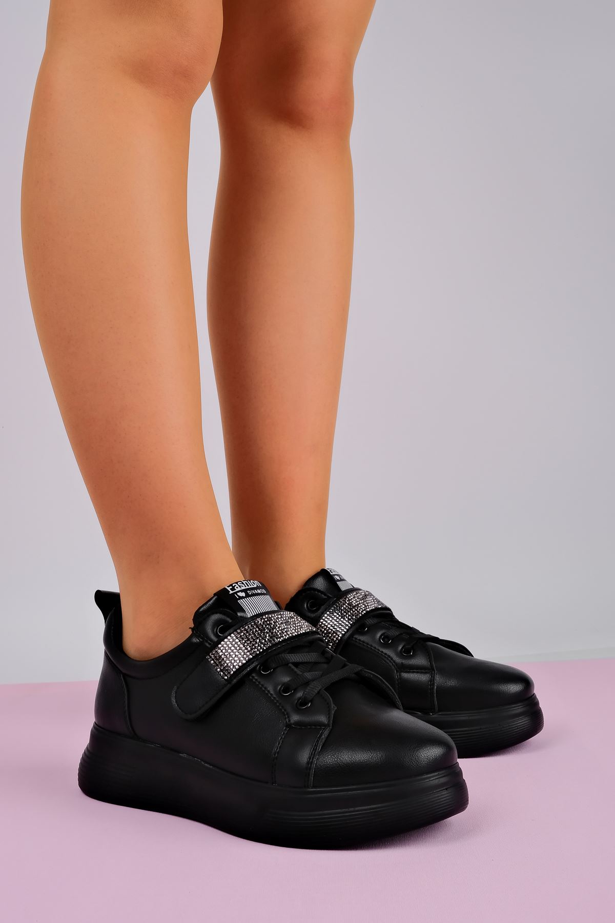 Mila Kadın Spor Ayakkabı Bant Taşlı-siyah