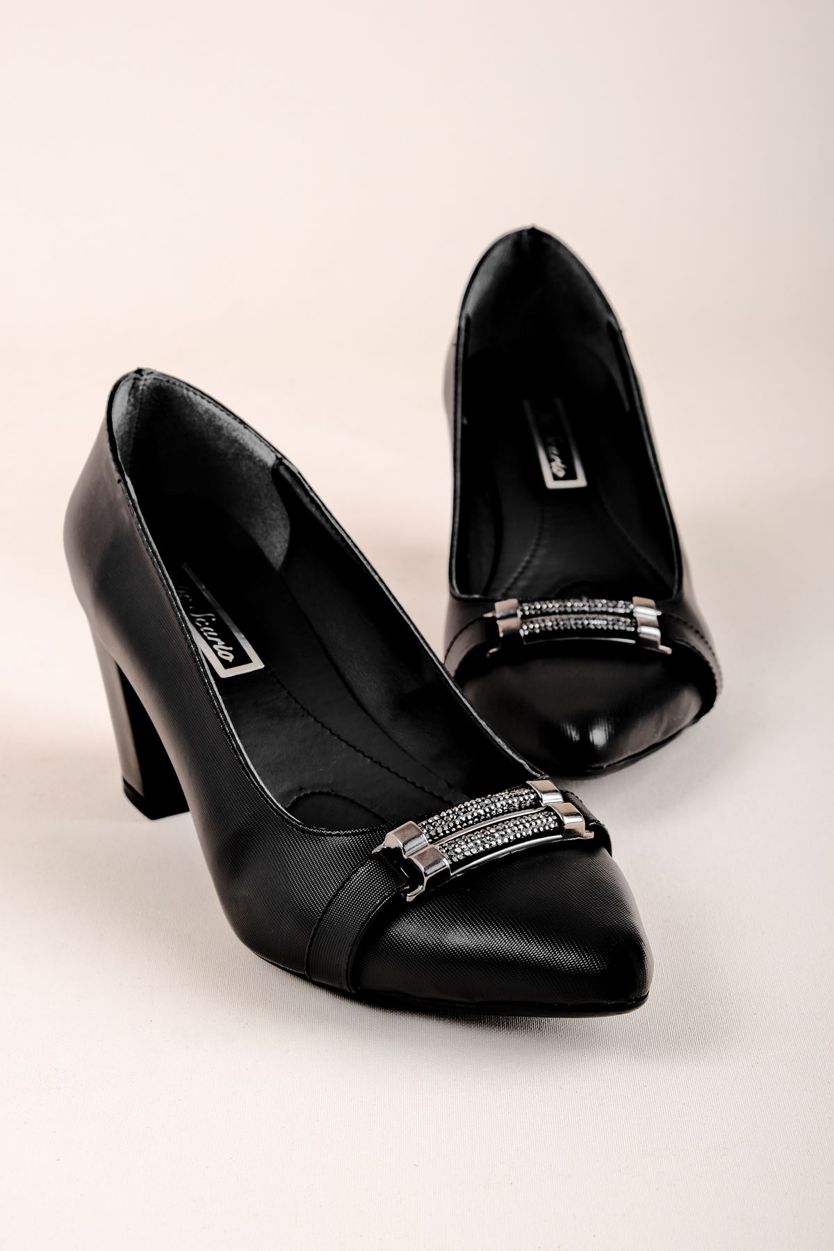 Raben Kadın Topuklu Ayakkabı Taşlı Metal Detaylı-siyah