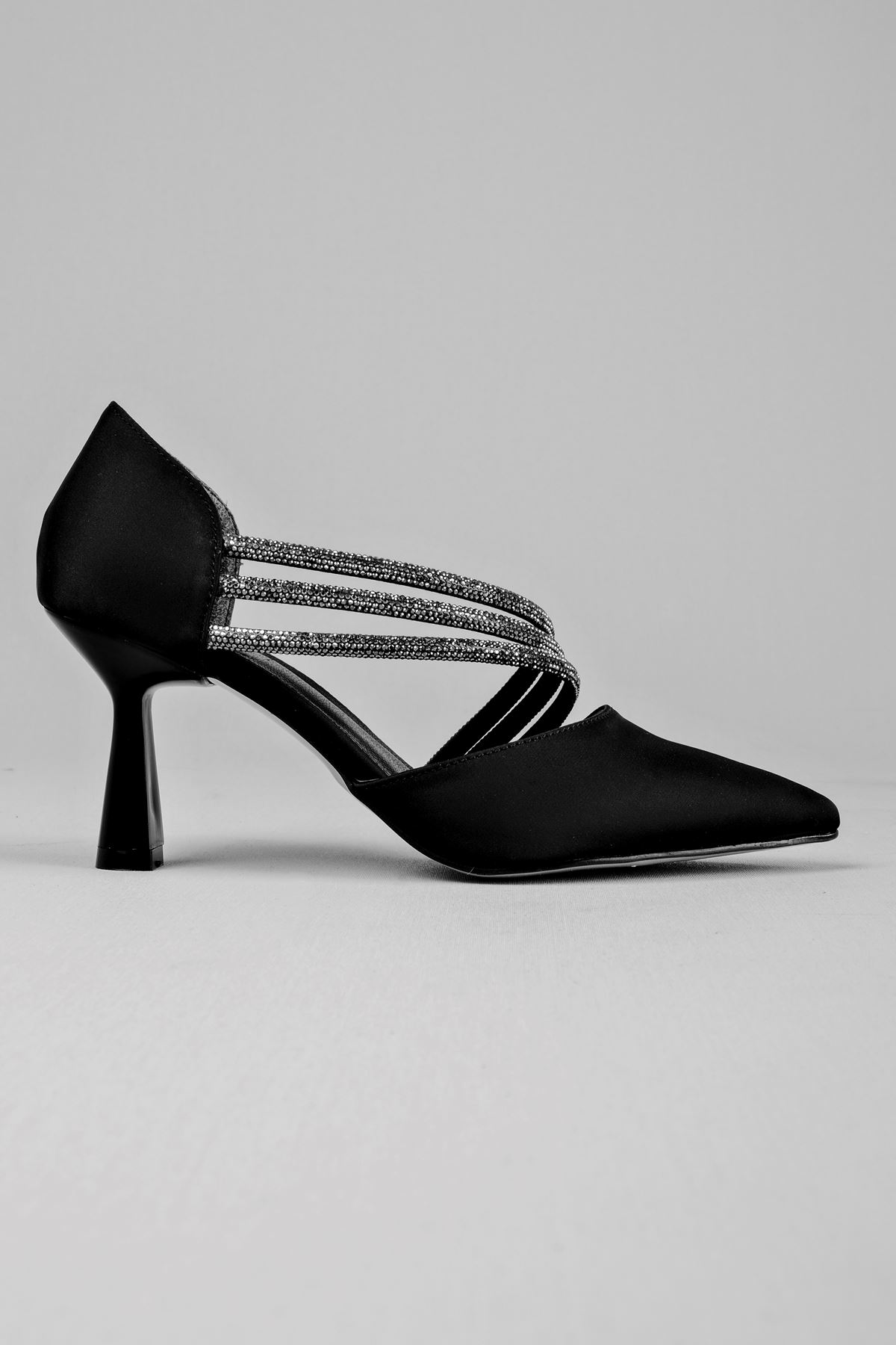 Tara Kadın Topuklu Ayakkabı Çapraz Taş Geçişli-S.Siyah
