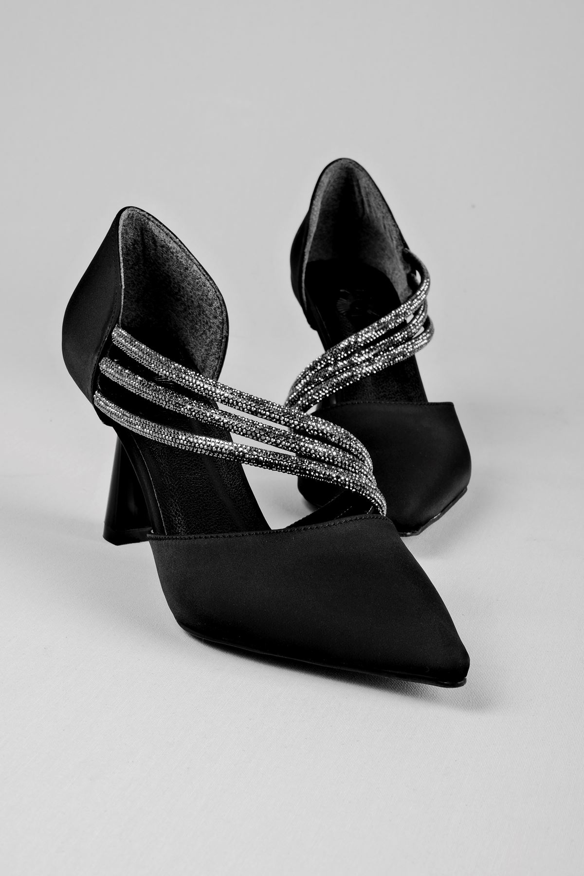 Tara Kadın Topuklu Ayakkabı Çapraz Taş Geçişli-S.Siyah