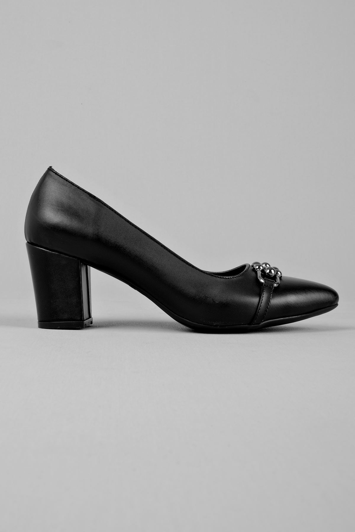 Nagite Kadın Topuklu Ayakkabı Metal Detaylı-siyah
