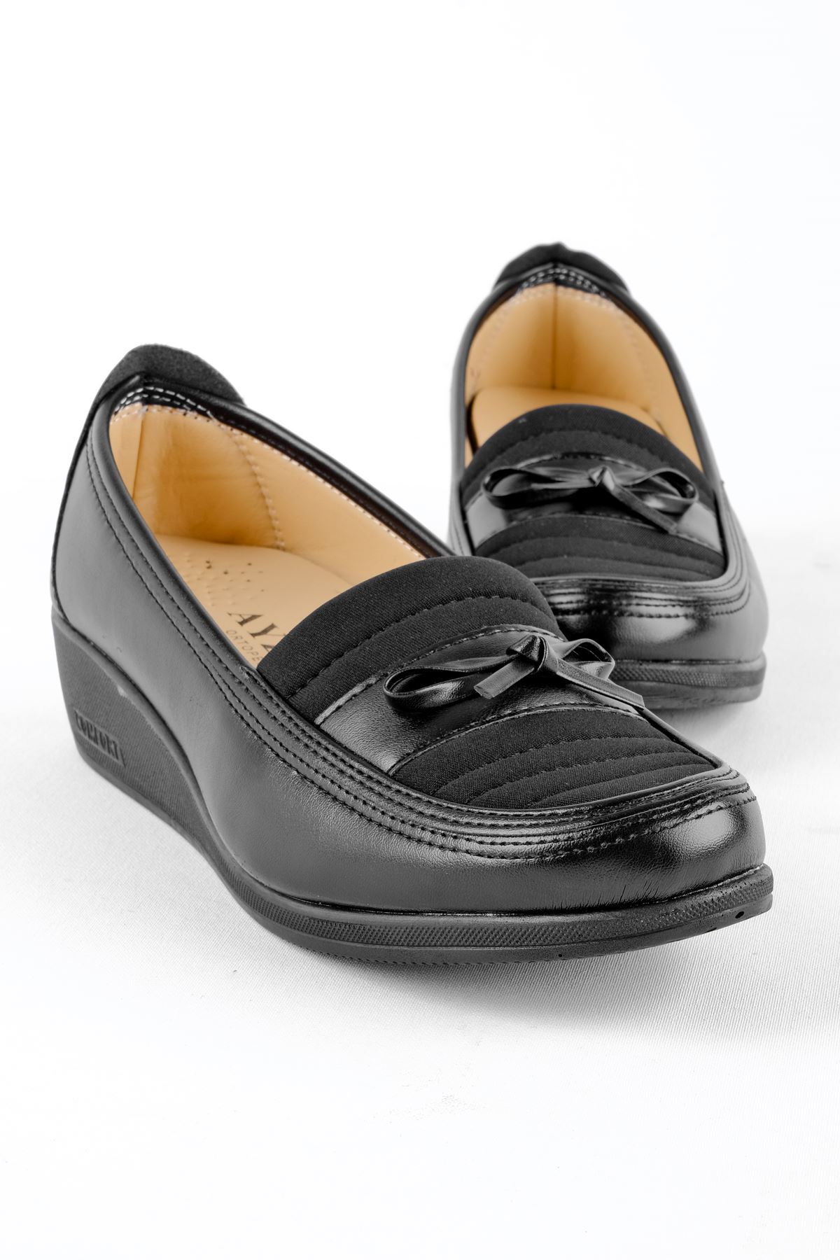 Ayzan Kadın Ayakkabı Kumaş detaylı-siyah