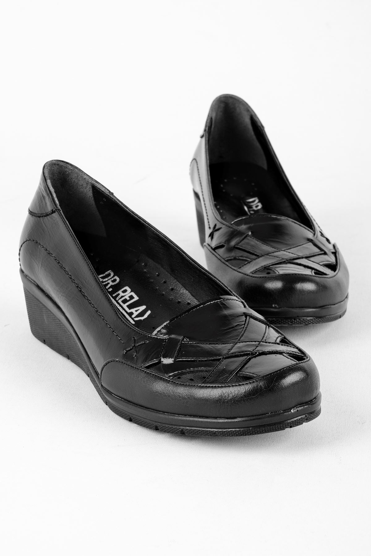 Dahlia Kadın Ayakkabı Delik Detaylı-siyah