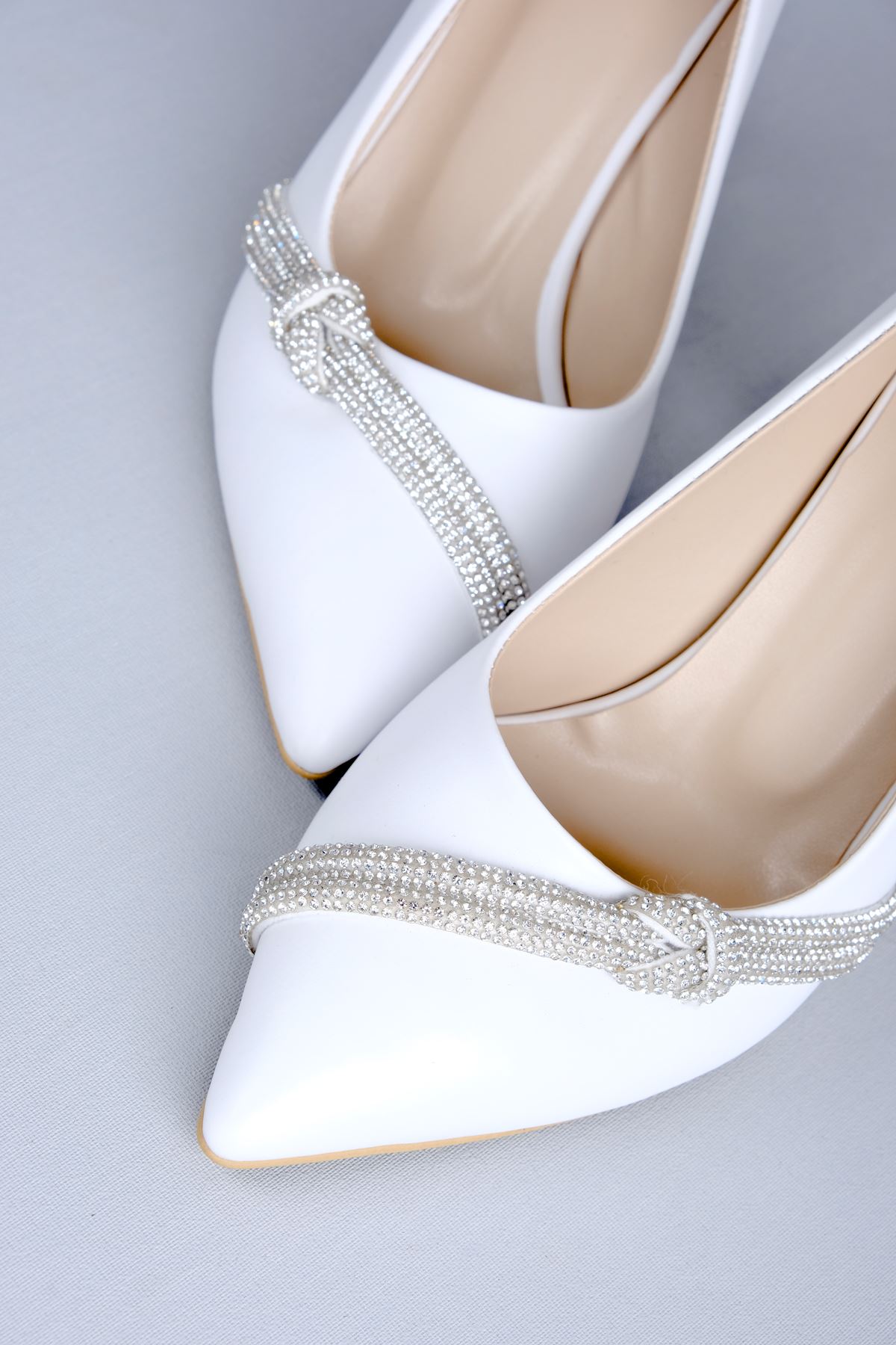 Lavender Kadın Topuklu Ayakkabı Düğüm Taşlı-beyaz