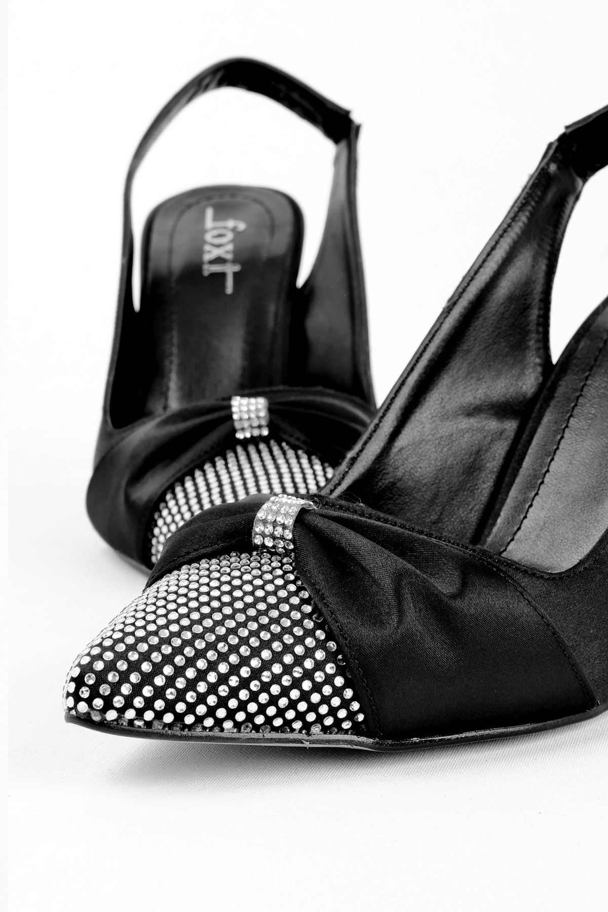 Raven Kadın Topuklu Ayakkabı Kurdela-Ön Kısmı Taşlı-siyah