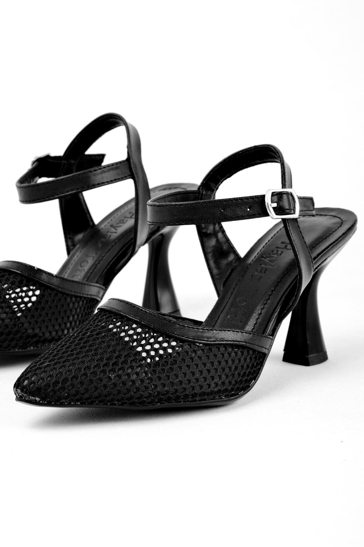 Netted Kadın Topuklu Ayakkabı File Detaylı-siyah