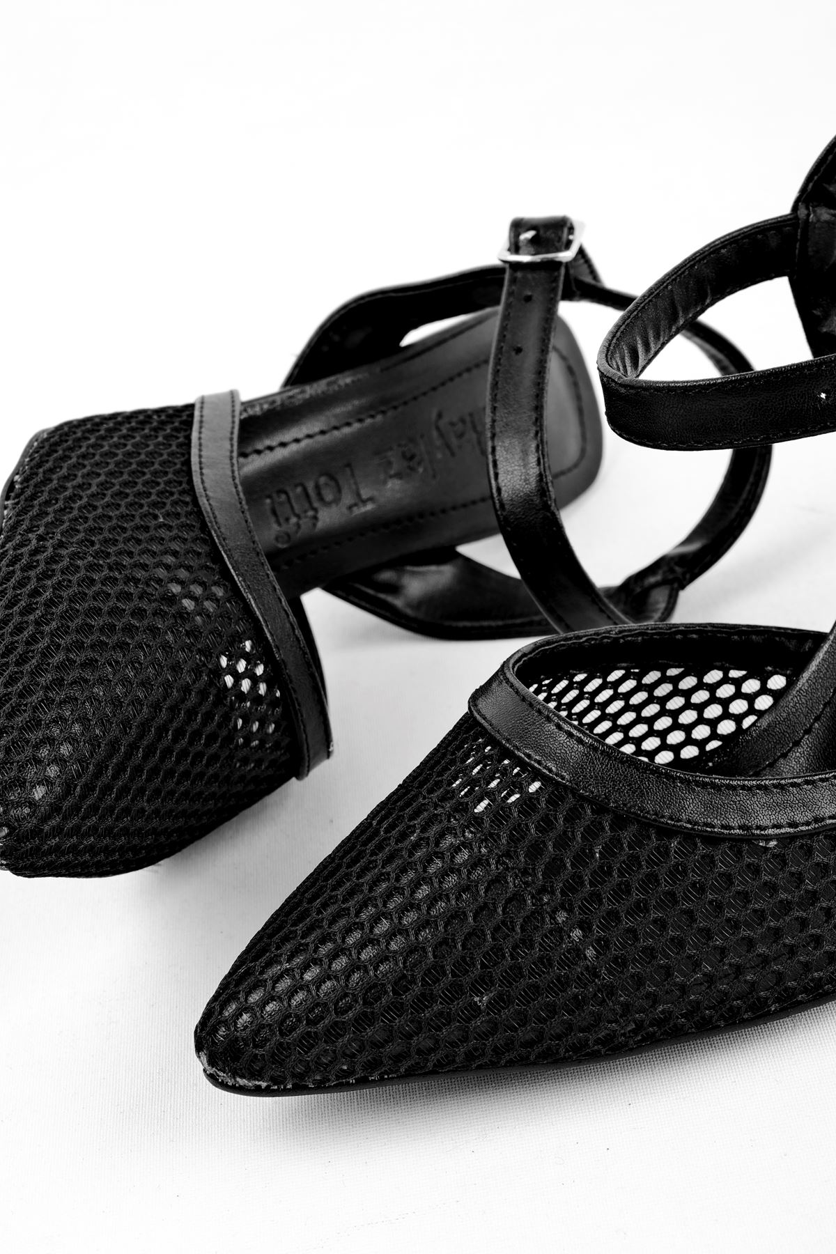 Netted Kadın Topuklu Ayakkabı File Detaylı-siyah