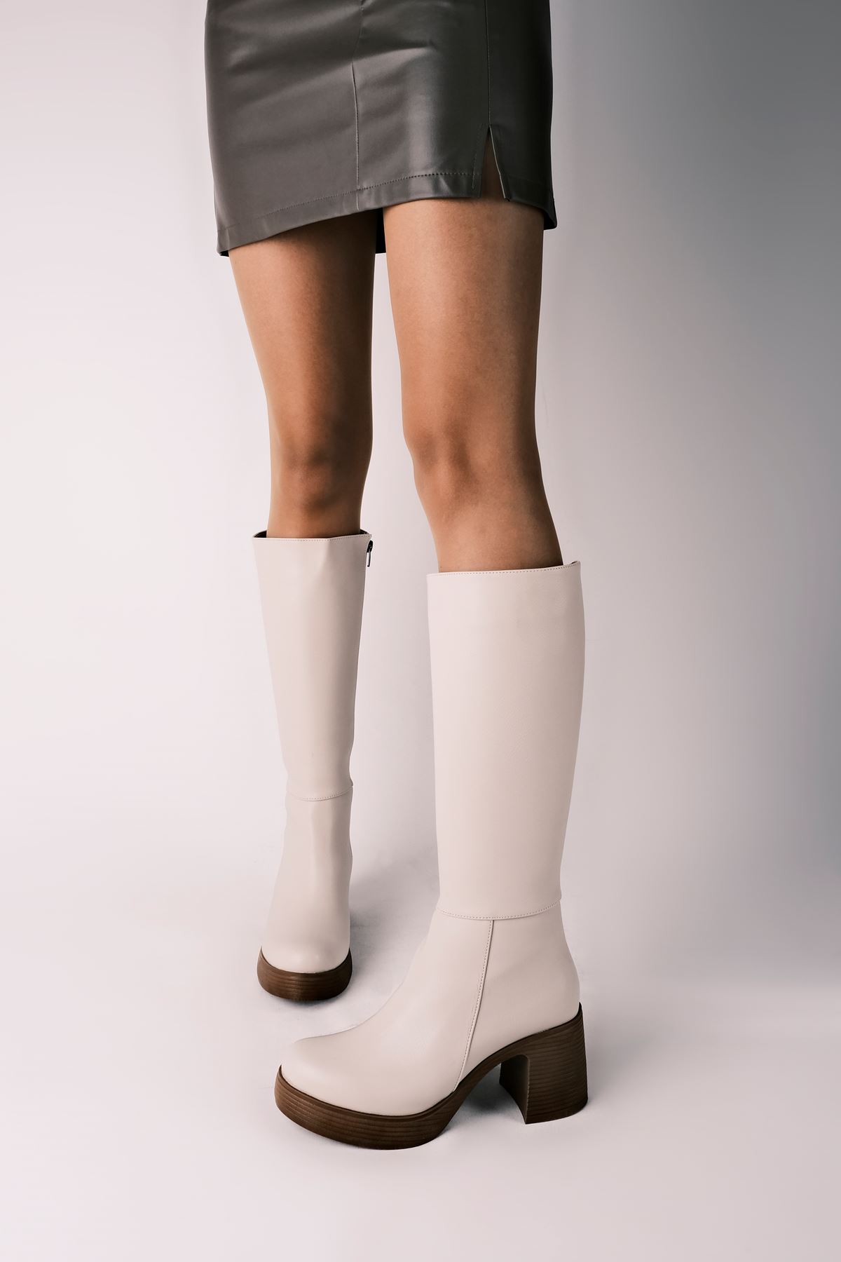 Hanks Kadın Kalın Topuklu Çizme-Krem