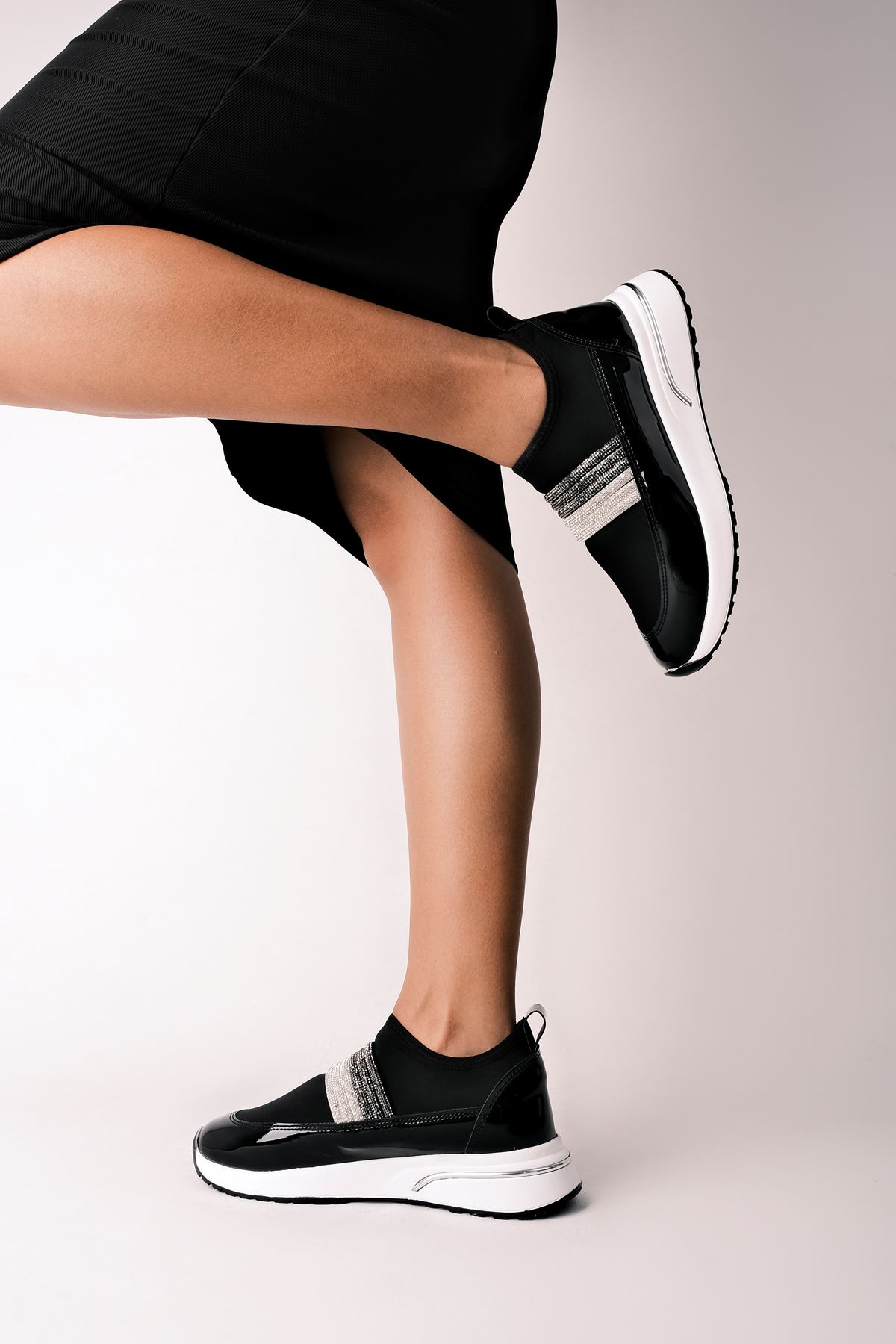 Belda Kadın Günlük Ayakkabı Dalgıç Kumaş 6 şerit taş-siyah