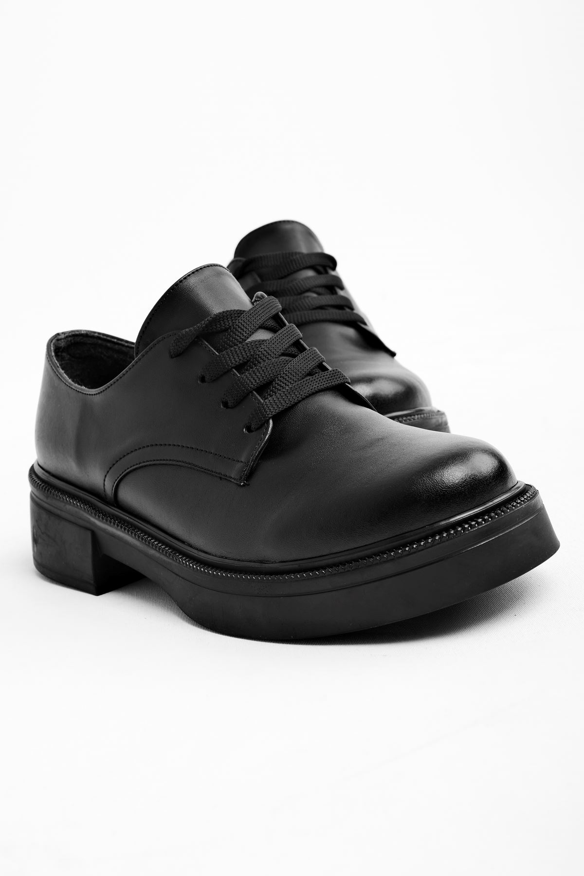 Zenna Kadın Bağcıklı Günlük Ayakkabı-siyah