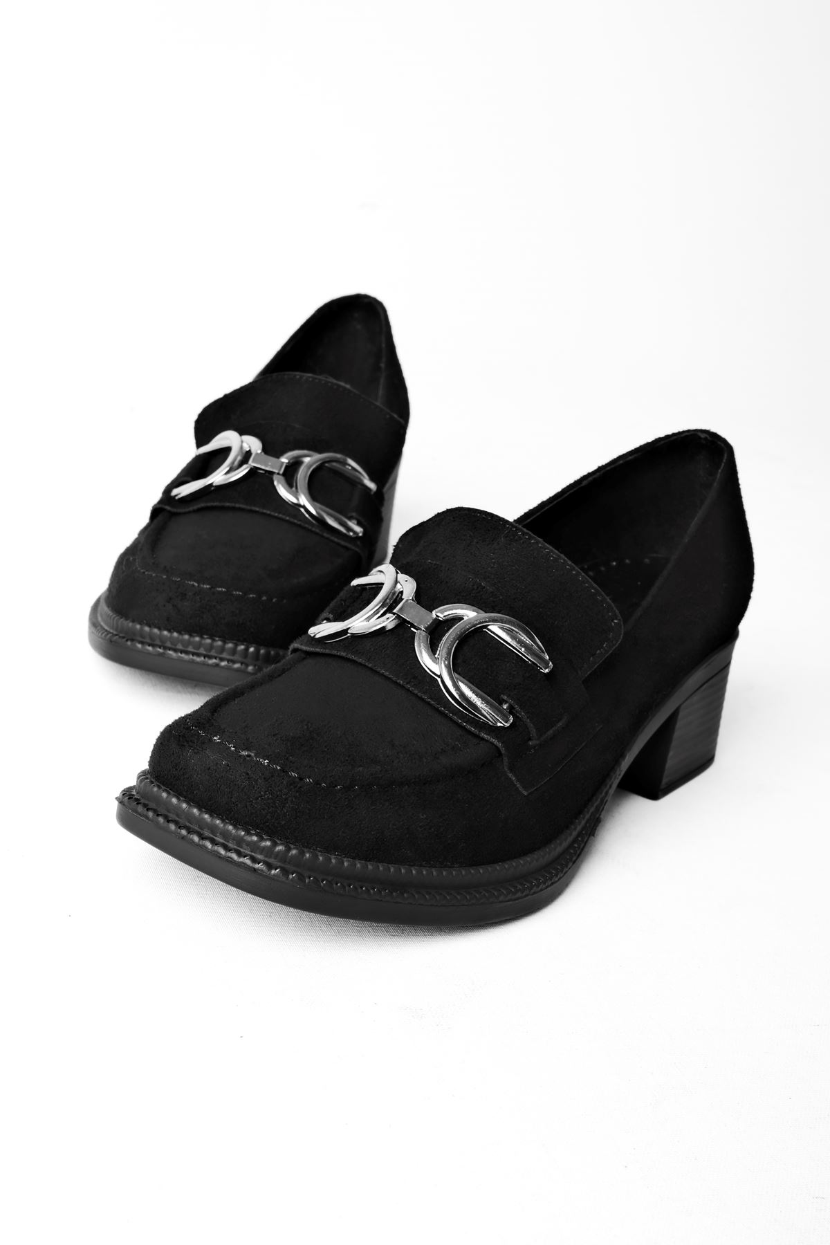 Tenvila Küt Burun Çift Toka Detaylı Topuklu Ayakkabı-S.Siyah