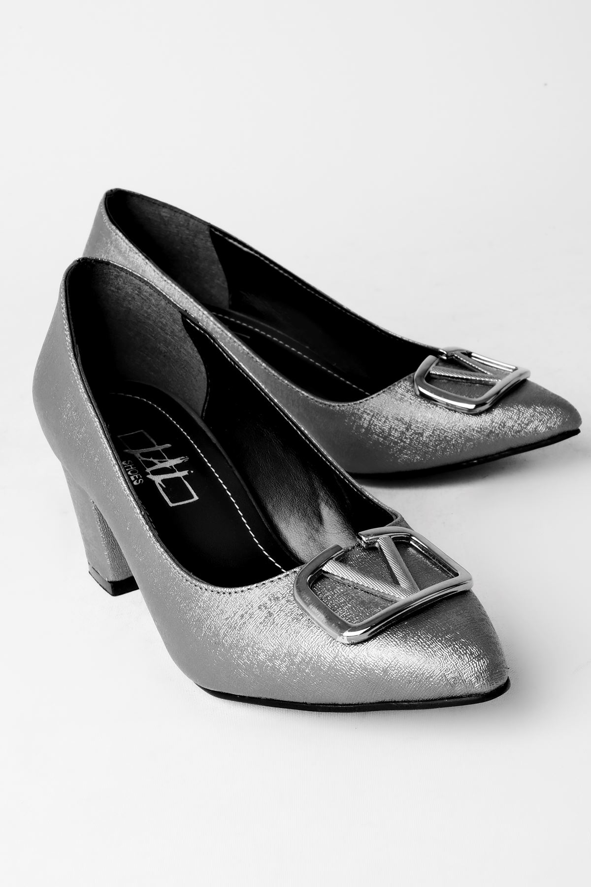 Daisy Kadın Topuklu Ayakkabı Metal V Detaylı-Gri