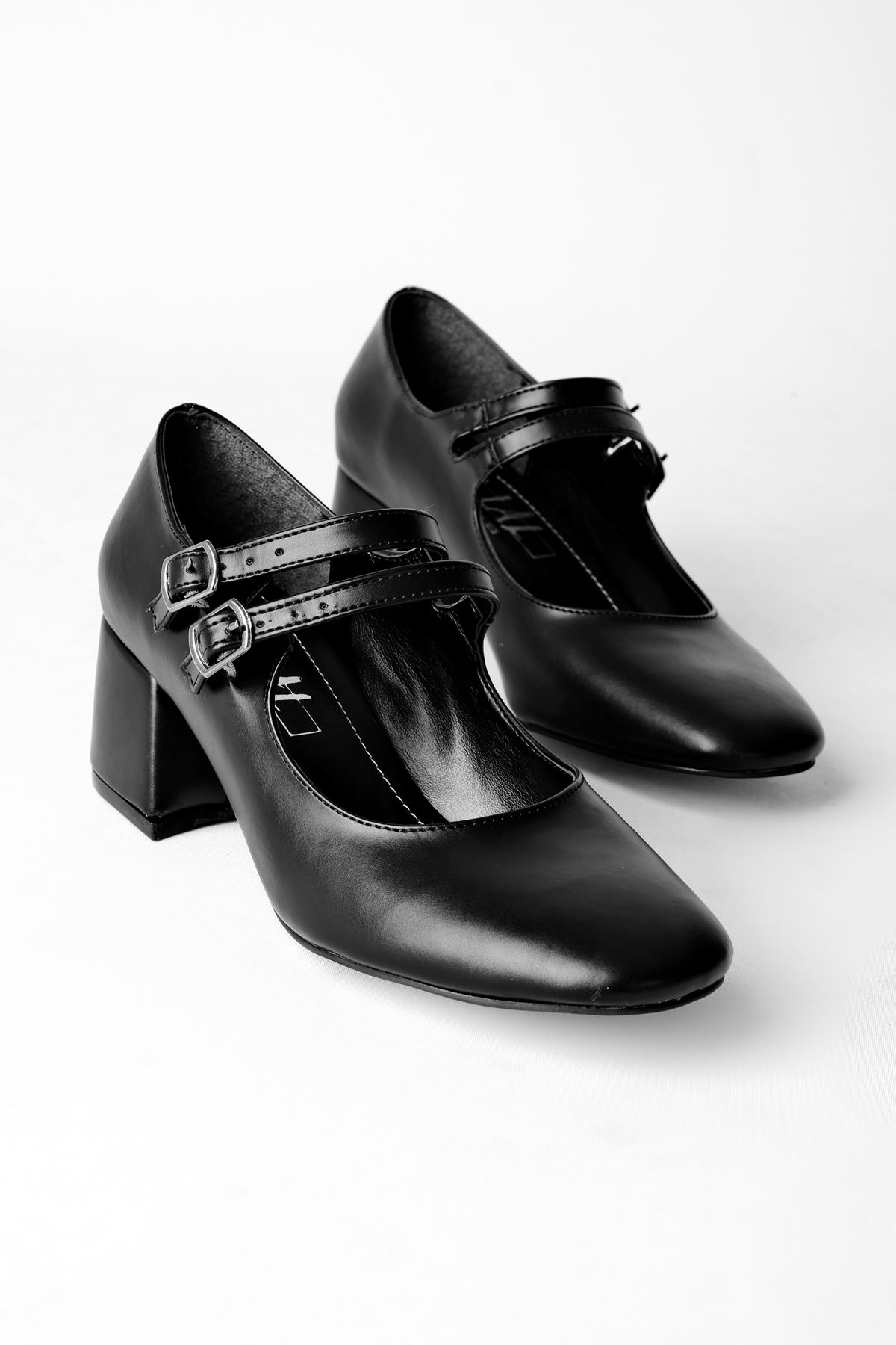 Joanne Kadın Topuklu Ayakkabı İki Tokalı Vintage-siyah