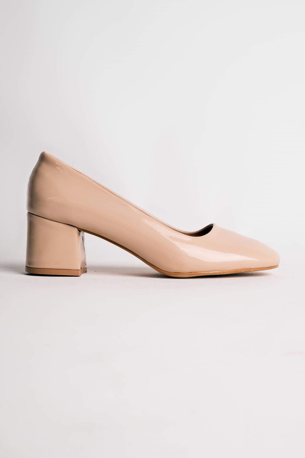 Edna Kadın Topuklu Ayakkabı Yuvarlak Burun-rugan krem