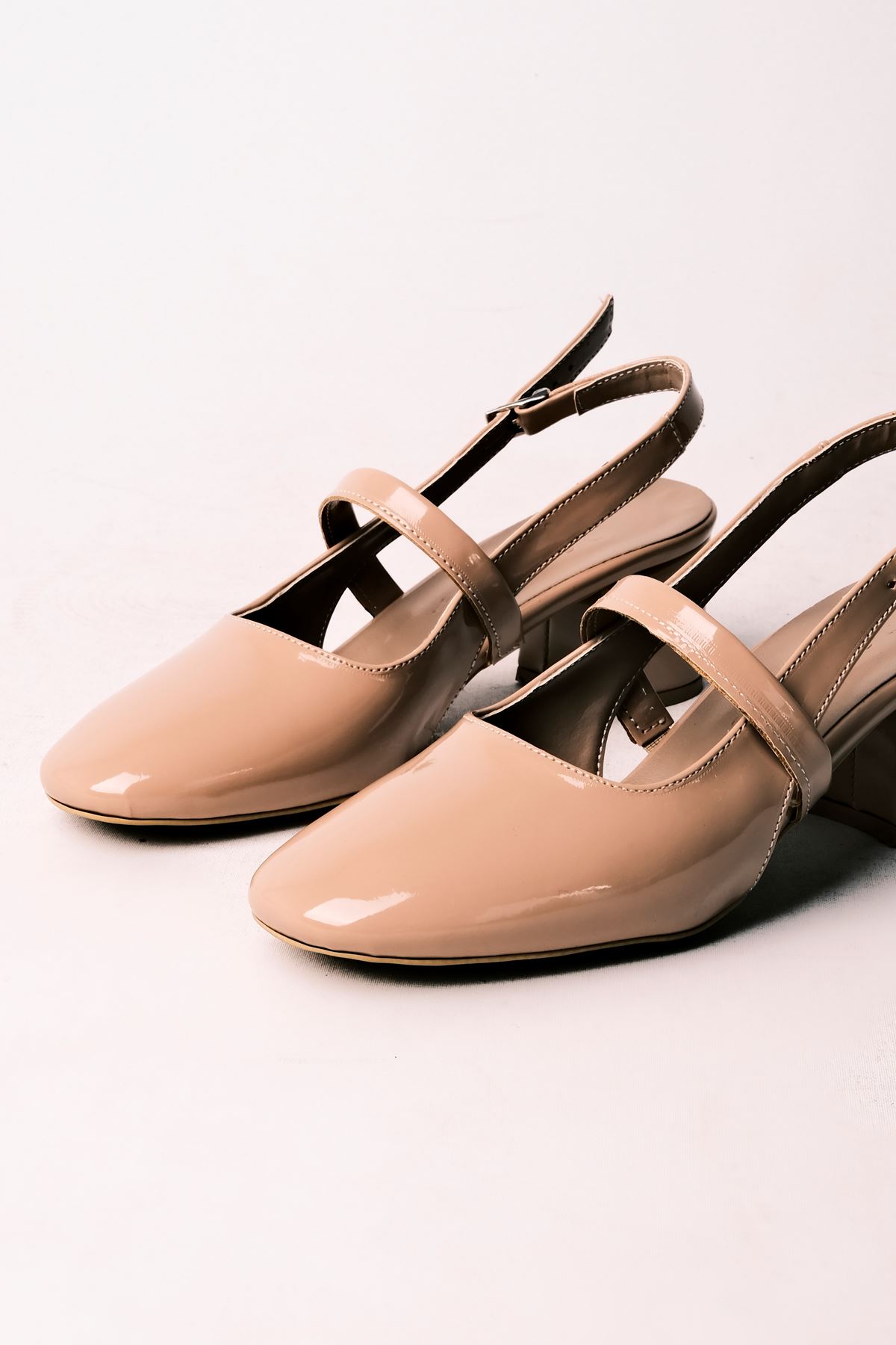 Biana Kadın Topuklu Ayakkabı Bant Detaylı-R.NUDE