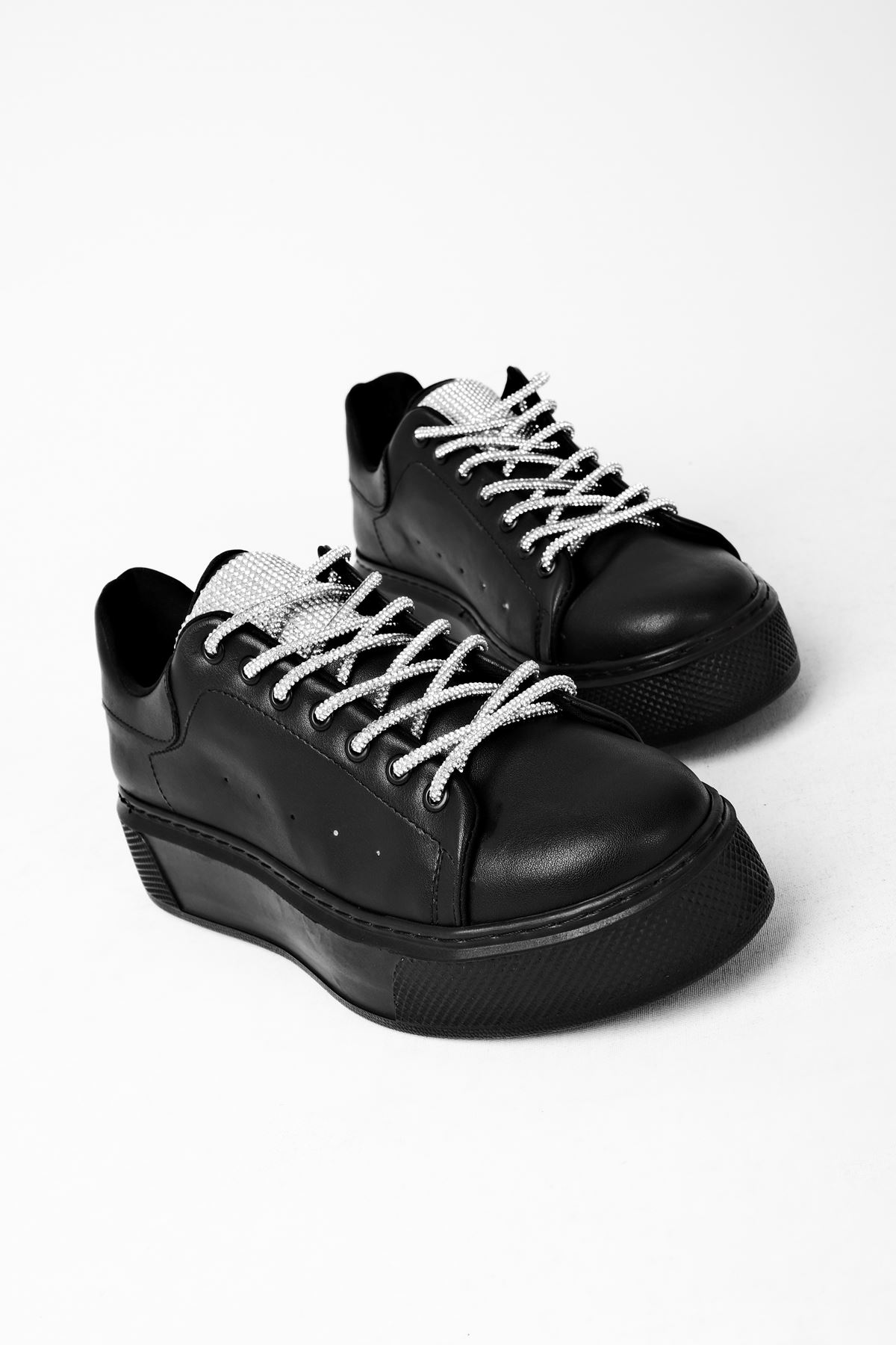 Adoles Taşlı Bağcıklı Kadın Spor Ayakkabı-siyah