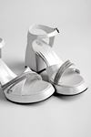 Abela Taşlı Kalın Topuk Kadın Topuklu Ayakkabı-beyaz